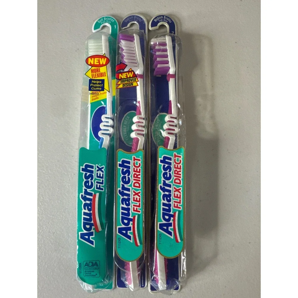 Vintage Aquafresh Flex Direct Toothbrush Lot 3 Soft Medium Bristles 1995 1996
